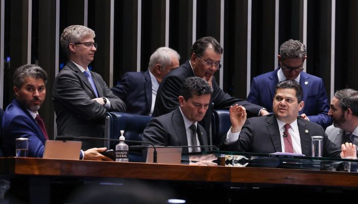 Senado aprova uso do Fundo do Pré-Sal para dívidas do agro
